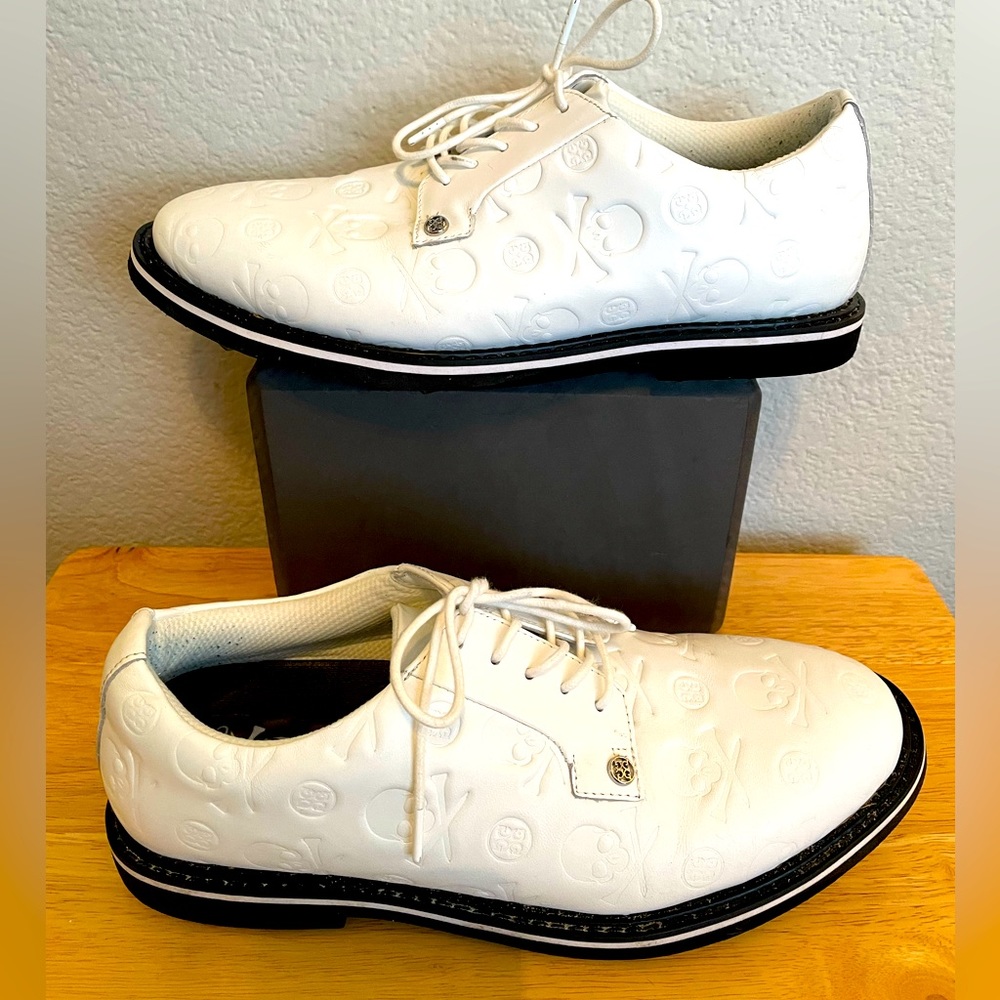 G/Fore White Gallivanter Debossed Skull and T’s Leather Golf shoes